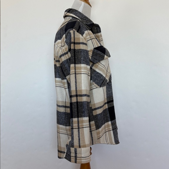 New Plaid Flannel Shirt Jacket (Shacket) - Picture 4 of 5